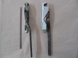 Kniehebelverschluss rechts ohne Zapfen 