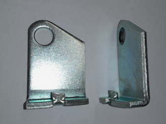 Sicherungsblech (links) zu Pneuwagenverschluss 